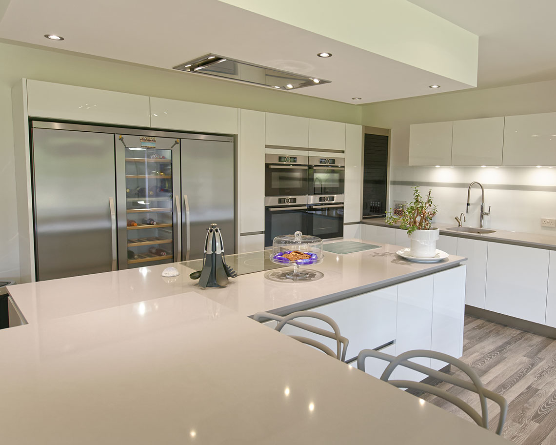 Fusion Linear Kitchen, Aberdeen – Ashley Ann