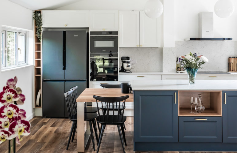 Fusion Cascada White and Fjord Blue