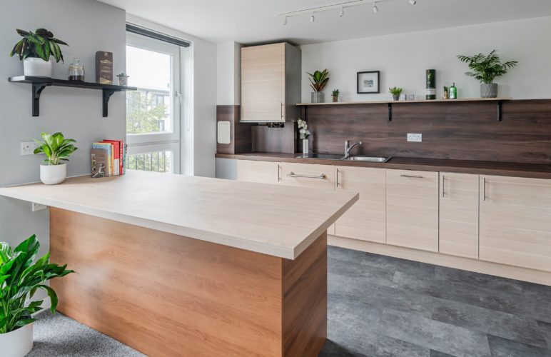 Caledonia Classic Laminate Woodgrain