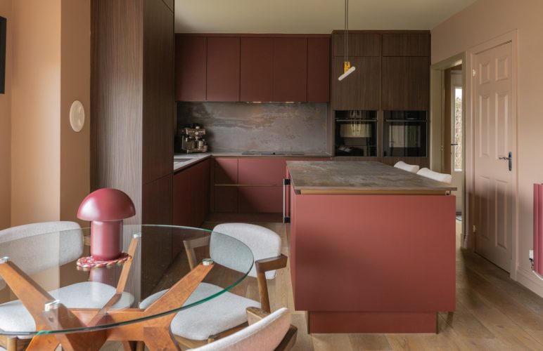 Fusion Handle-less Rust Red and Milano Walnut