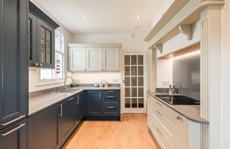 Caledonia Classic Carrick Stiffkey Blue and Dunnet Sand