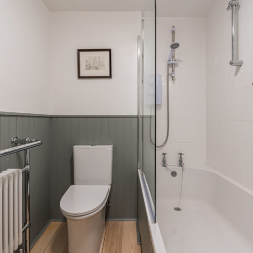 23.2 SS Bathroom 1
