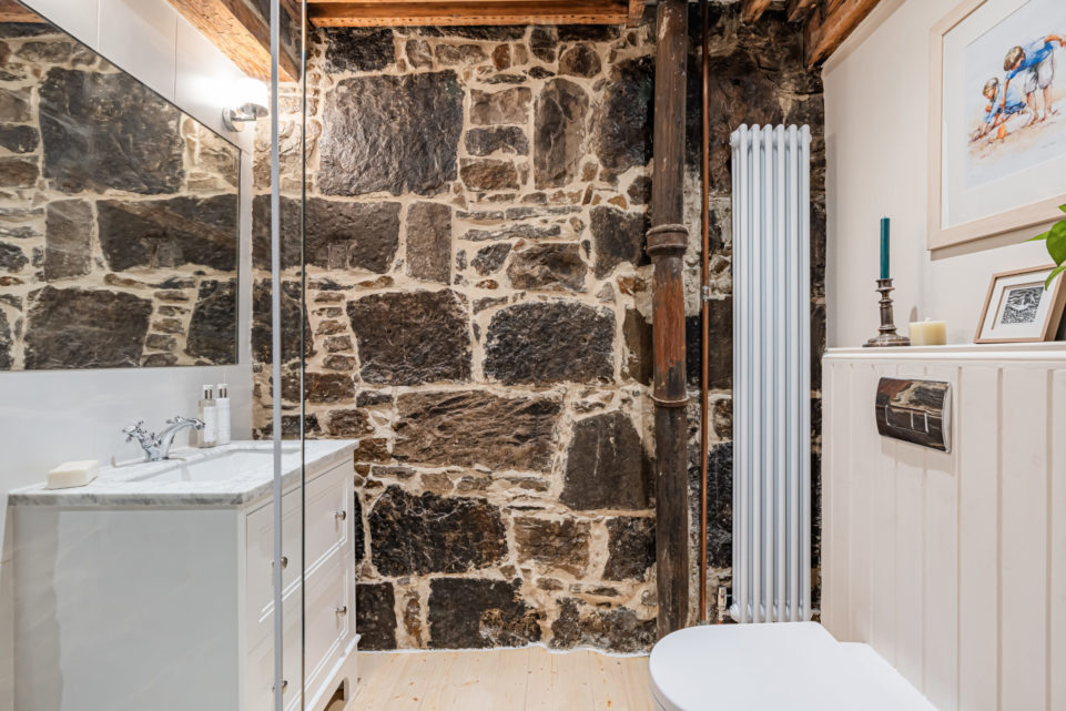 Shower Room 1